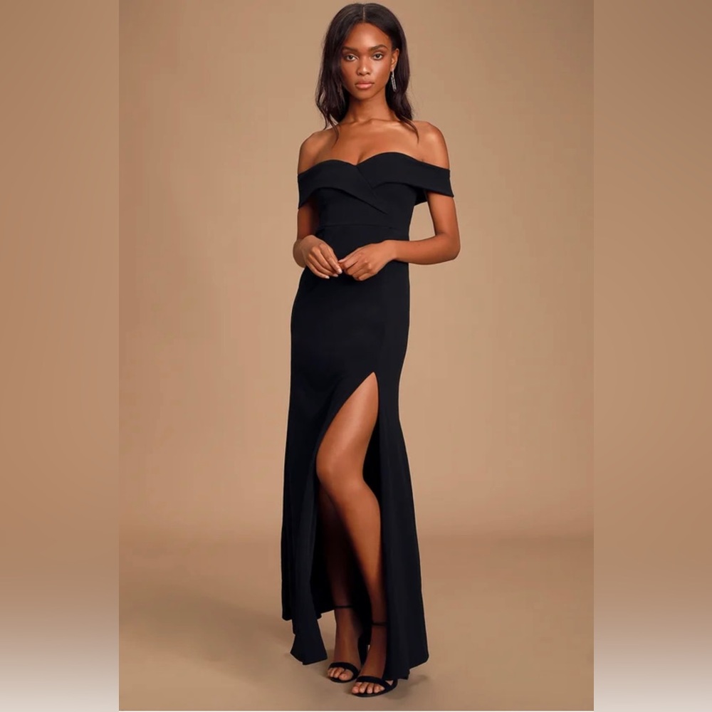Brand New NWT Lulus Song of Love Black Off-the-Shoulder Maxi Dress - S